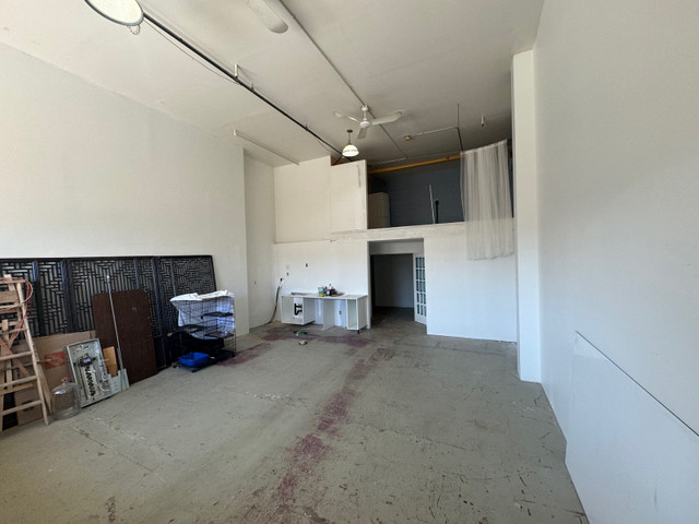 Industrial /commercial studio loft for lease Leaside  in Commercial & Office Space for Rent in City of Toronto - Image 2