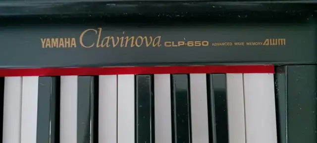 Piano électronique in Pianos & Keyboards in City of Montréal - Image 10