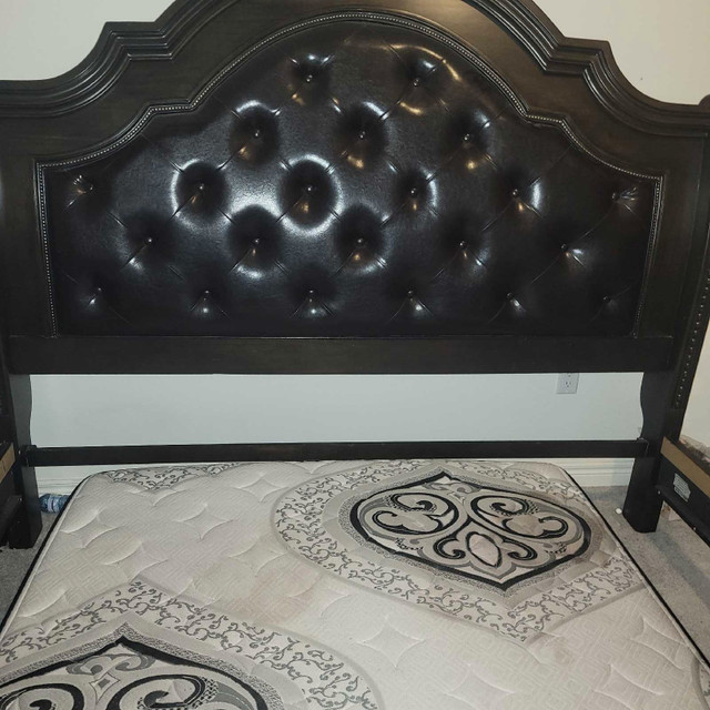 Ashley bedroom set kings sizes  in Dressers & Wardrobes in Oakville / Halton Region