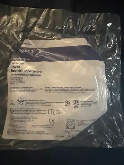 Selling a brand new, factory-sealed Covidien Kangaroo Joey Pump Set. This is a high-quality enteral...