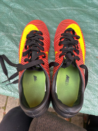 Soccer Shoes Nike Mercurial size nine (9) feet