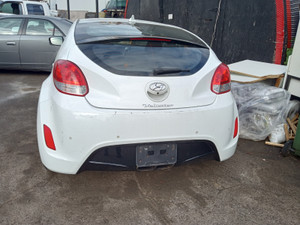 2016 Hyundai Veloster SE