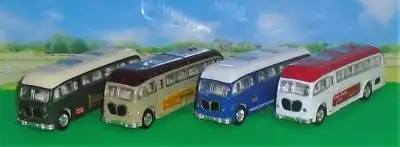 Modèles Superior Diecast...De ma collection...Autobus vintages flambants neufs...Echelle 1:72...Merc...