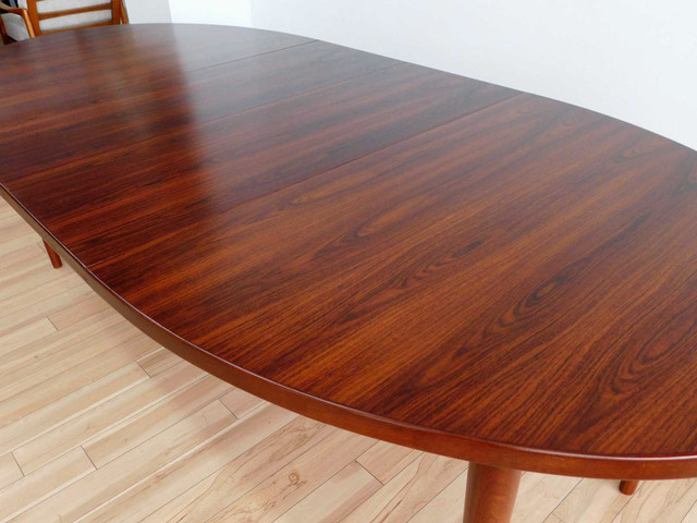 Vintage Brazilian Rosewood Dinning Table dans Mobilier de salle à manger et cuisine  à Ouest de l’Île - Image 3