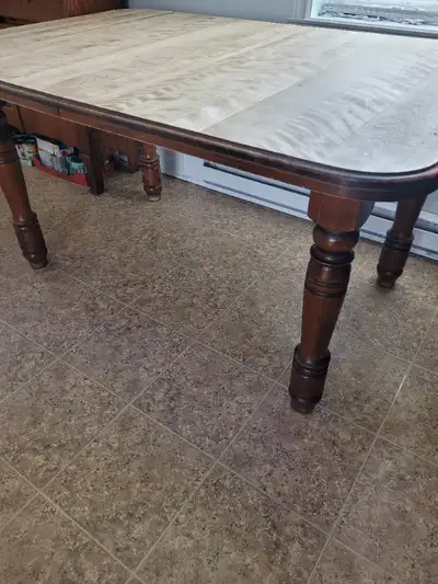 Table cuisine en bois massif, View more