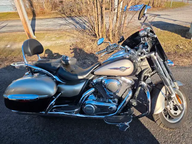 2010 Kawasaki Vulcan Nomad 1700 (Saftied) in Street, Cruisers & Choppers in Ottawa - Image 4