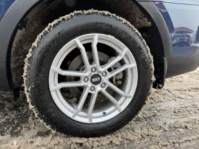 Like new set of 4x Snow tires mounted to rims with TPMS installed. Uniroyal Tiger Paw Ice and Snow t...