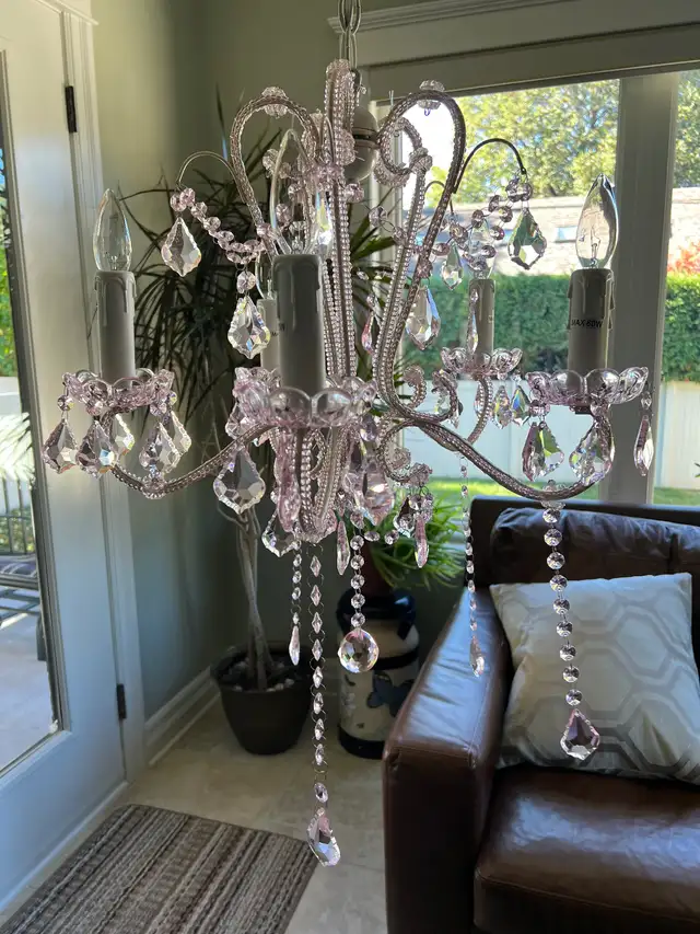 Pink Princess Chandelier in Indoor Lighting & Fans in Ottawa - Image 2