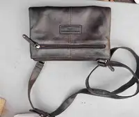 Tignanello  Leather Shoulder Purse Medium Handbag Side Zip Pocke