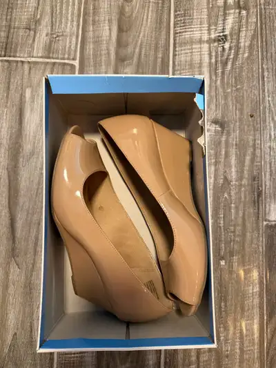 Women’s Size 7 Open Toe Shoes, View more