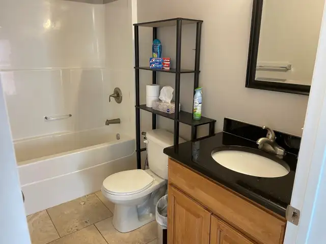 Fully Furnished 3 Bed 2 Bathroom Condo for Rent in Short Term Rentals in Whitehorse - Image 10