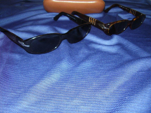 Persol Sunglasses 2607-S Made in Italy Vintage Rare in Arts & Collectibles in City of Toronto - Image 2