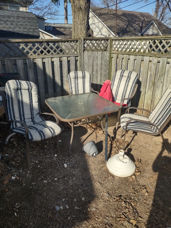 Patio table and chairs Patio & Garden Furniture Hamilton Kijiji