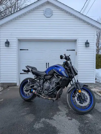Je mets en vente ma Yamaha MT-07 2021. Un seul propriétaire. Moto très propre, toujours bien entrete...