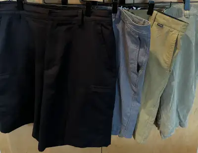 Men’s golf shorts size 34, View more