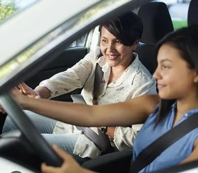 female Driving instructor G2-G driving lessons64148018062723120