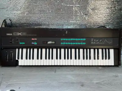 Yamaha DX9 FM Synthesize, View more