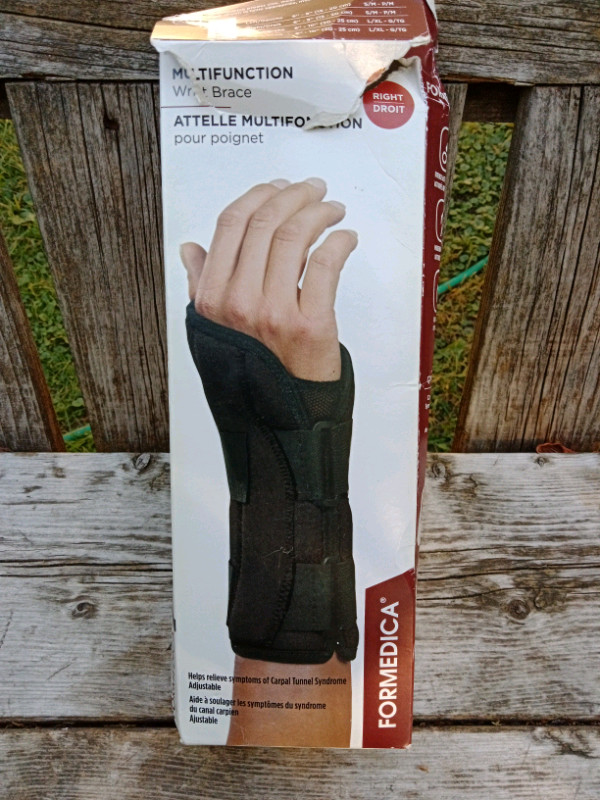 Wrist Brace, Fits Small To Medium (6" - 8"), Light, Comfortable  in Health & Special Needs in Oshawa / Durham Region - Image 4