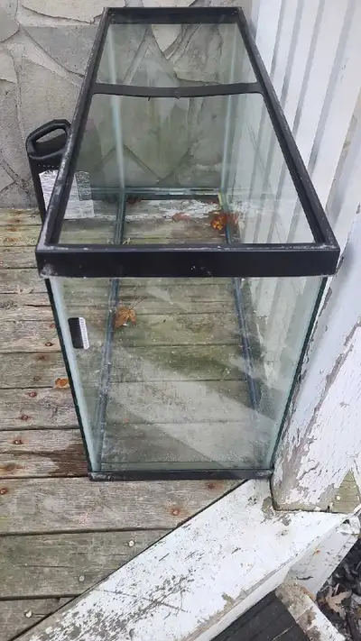 I have two (2) 40 Gallon aquariums with no leaks $60 for 1 or $100 for both must pick up in Keswick