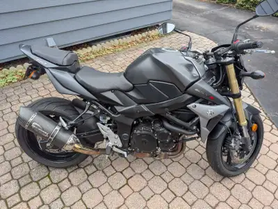 Only 18197k! 750cc. Great bike! Fast and nimble! Comes with 2 keys. No trades