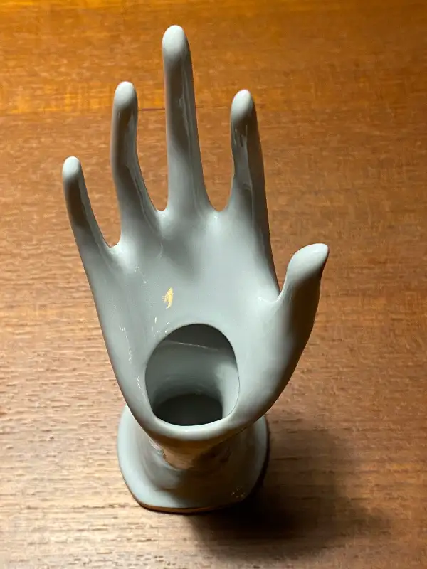 MAIN BIBELOT PETIT VASE EN CÉRAMIQUE  
HAND POTTERY VINTAGE VASE62864363067522123