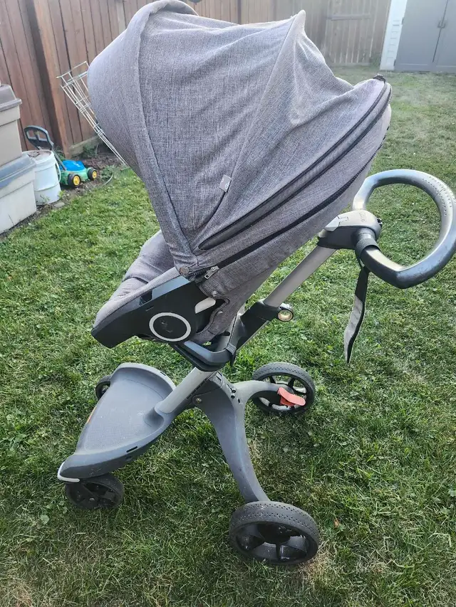 Stokke Baby stroller in Strollers, Carriers & Car Seats in Hamilton - Image 2