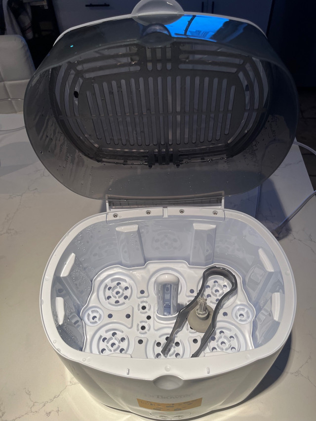 Dr. Brown’s baby bottle sterilizer. in Feeding & High Chairs in St. Catharines - Image 3