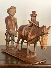 Art populaire sculpture vieil homme et son âne
