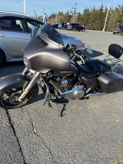 2015 Harley Davidson street glide special. 42km. VH exhaust, screaming eagle air intake, 10 inch mea...