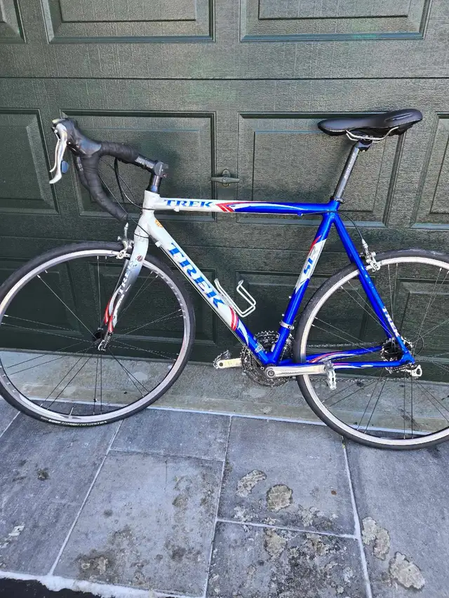 Trek SLR road bike  in Road in Barrie - Image 3