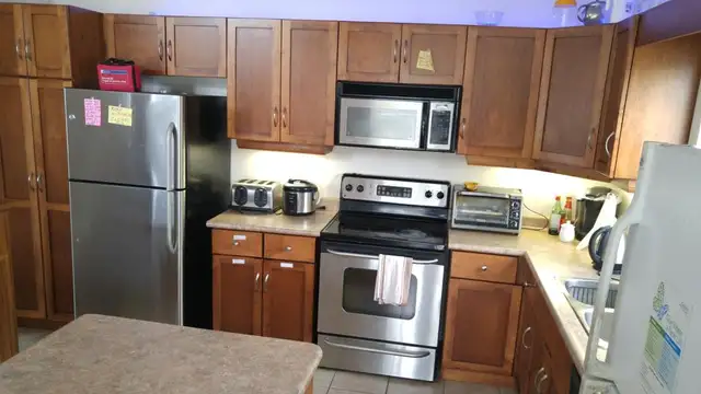 GUELPH- ROOM FOR RENT/MATURE STUDENT OR YOUNG  PROFESSIONAL in Room Rentals & Roommates in Guelph - Image 4