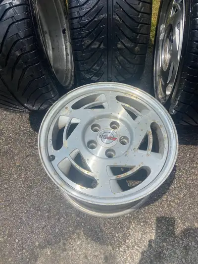 4 rims 3 on tires as photo off 88 corvette