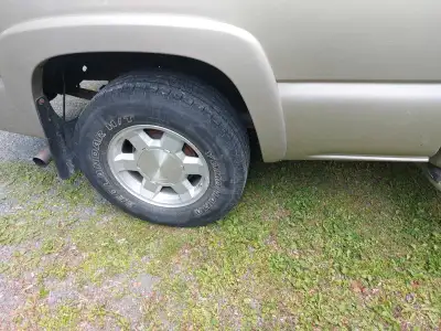Selling a set of used Yokohama H/T tires mounted on GMC rims, these tires are size P265/70R16. These...