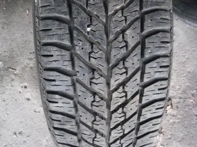 2 - 215/55/18 SAILUN with 80% tread for $140 2 - 225/40/18 BRIDGESTONE BLIZZAK with 90% tread for $2...