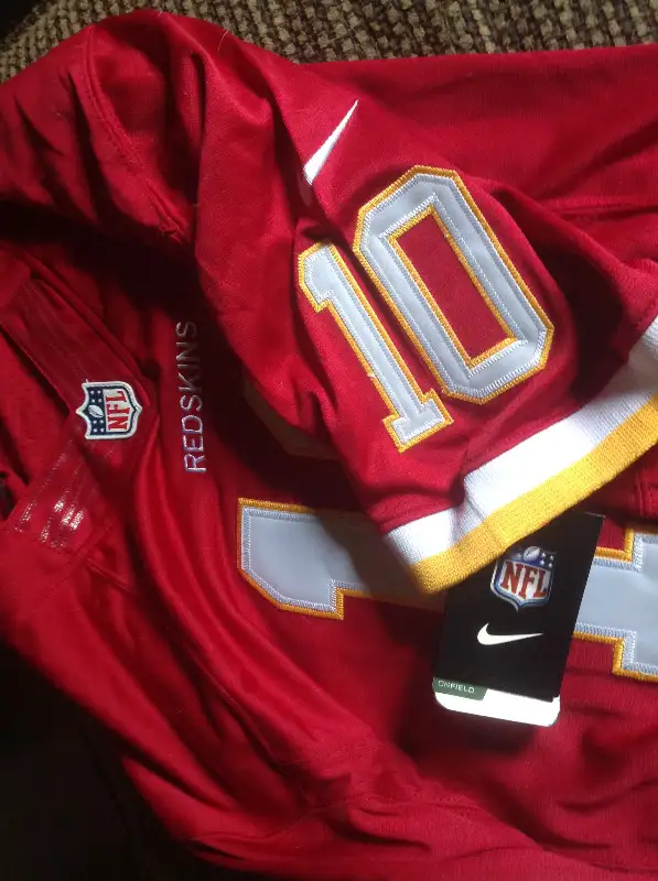 NFL jersey- BRAND NEW! Washington Redskins in Men's in Brantford - Image 4