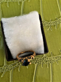 Vintage Blue Sapphire Ring - Size 7.5