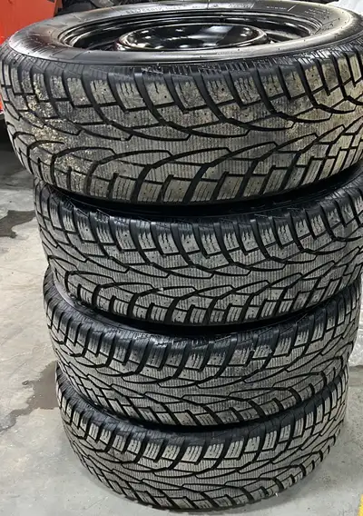 Off Toyota RAV4 Size: 225/65R17 Center Bore / Hub Bore: 60.1 mm Bolt Pattern: 5x114.3 Tire Depth: 9/...