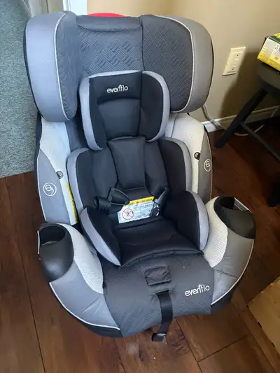 Evenflo Symphony Car Seat, great condition, but expired date,$25, View more