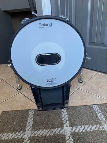 Roland KD-140 Bass Drum in Drums & Percussion in Edmonton