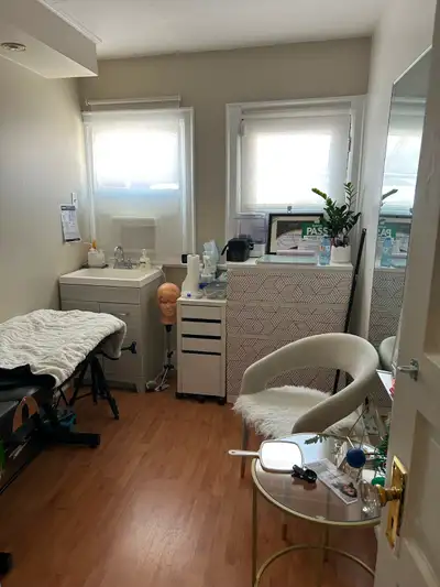 Aesthetic / Lash Room for Rent in Upscale Hair Salon, View more