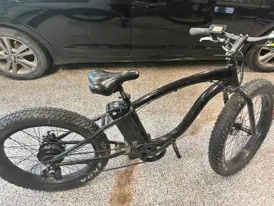 Adult E-bike for sale. In excellent condition.