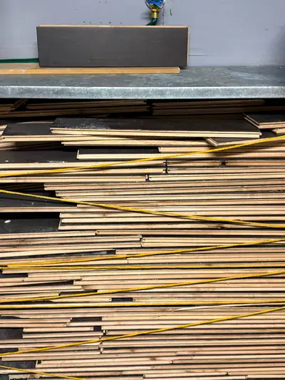 Plancher bois franc a vendre, View more