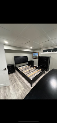 Complete Queen Bedroom Suite