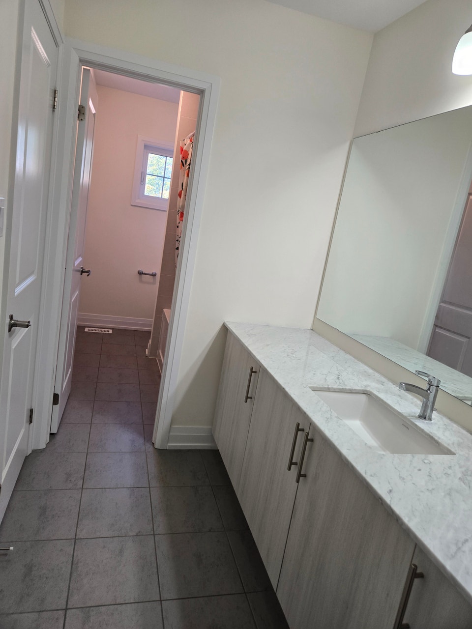 1bed 1bath,2bed 1bath offer 4 bedrooms new home midhurst barrie 5