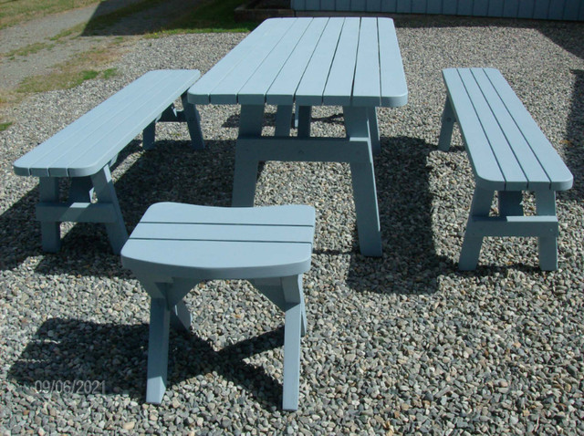 Versatile and sturdy Picnic table with four benches     OBO in Patio & Garden Furniture in Delta/Surrey/Langley - Image 2