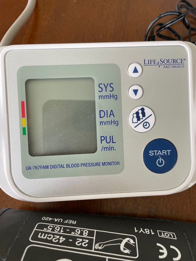 Machine à pression - Tensiomètre  dans Santé et besoins spéciaux  à Lac-Saint-Jean - Image 2