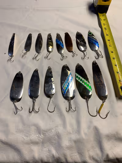 14 Sutton spoons different sizes and weights