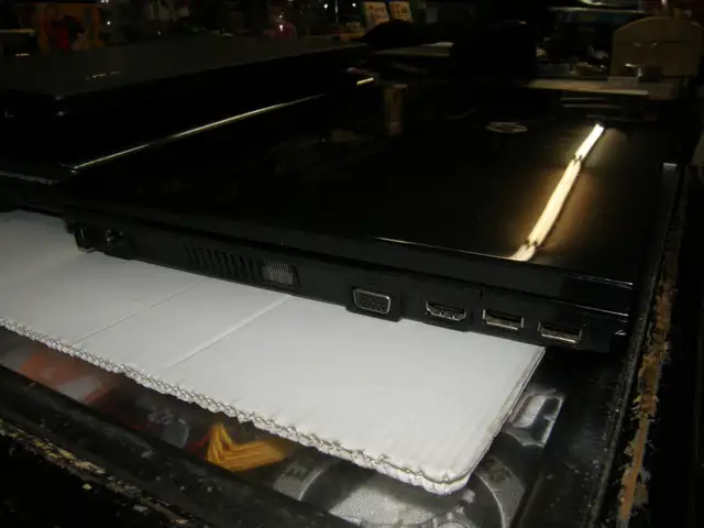 Ordinateur PC HP Pro Book 6450B i5 3G Ram 320G 17'' ATI Radeon + in Desktop Computers in Québec City - Image 7