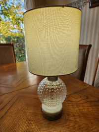 Table Lamp with 3 Brightness Settings and USB Port