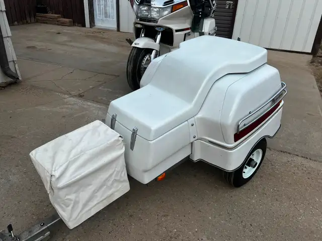 1995 Goldwing/Trailer combo. 20th anniversary special edition in Touring in Regina - Image 4